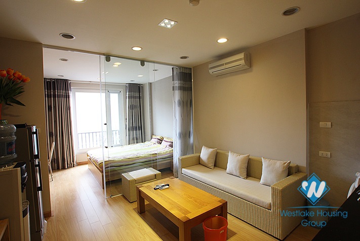One bedroom apartment for rent in Dang Thai Mai street, Tay Ho, Hanoi